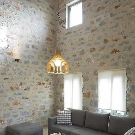 Mythies - In Mani Lévktron