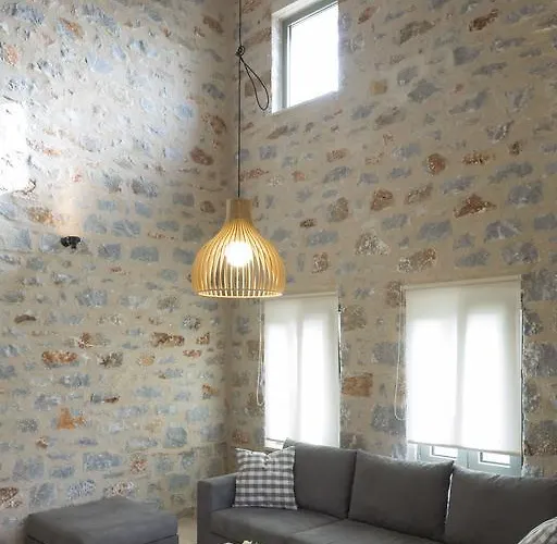 Mythies - In Mani Lévktron