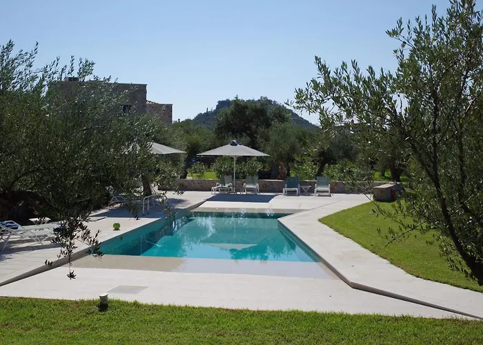 Mythies - In Mani Villa